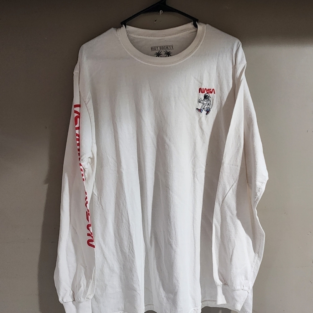 Riot Society NASA Long Sleeve Thumbs-up Astronaut Shirt Embroidered Size L